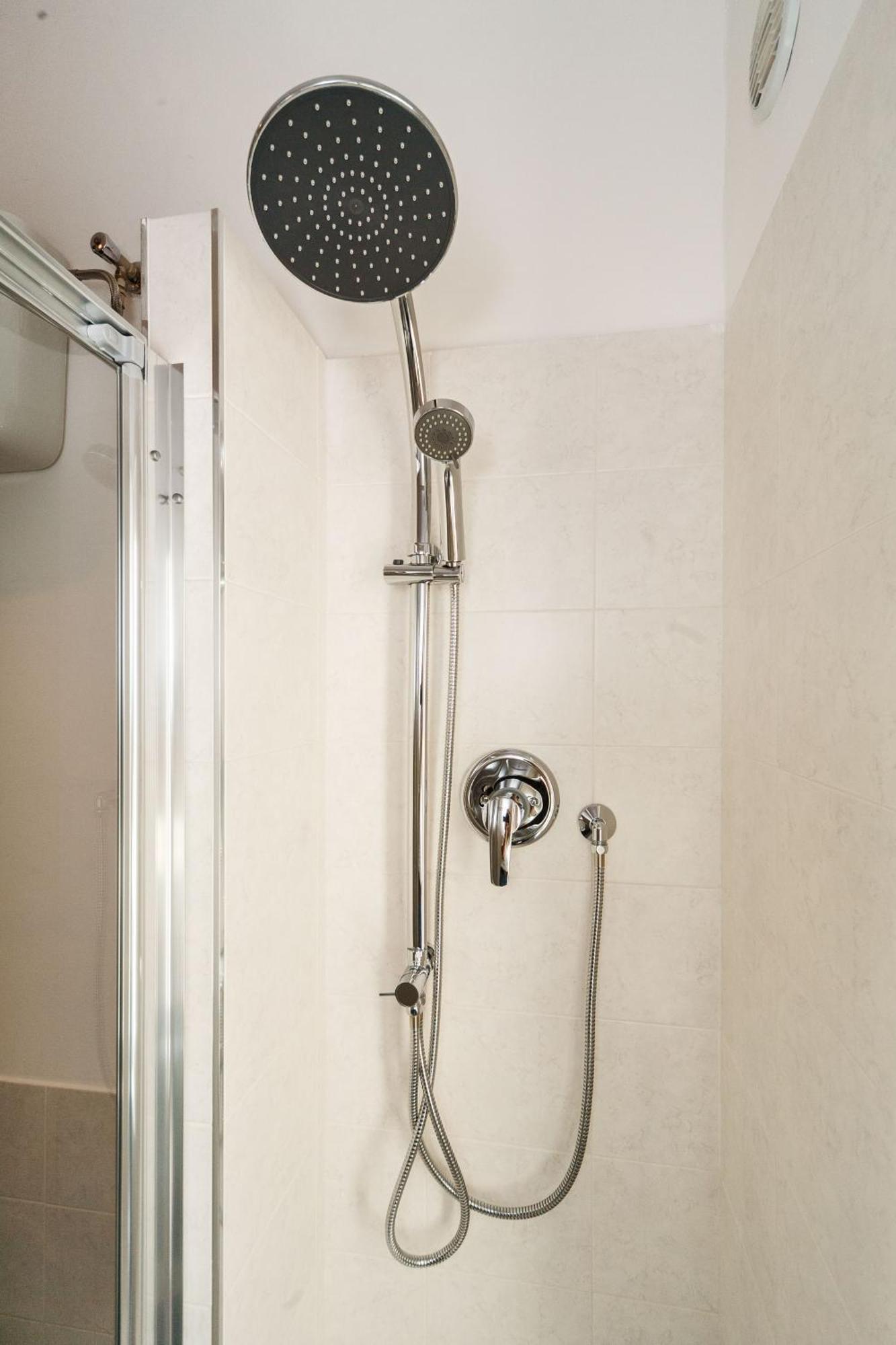Girovagando Bed & Breakfast Genoa