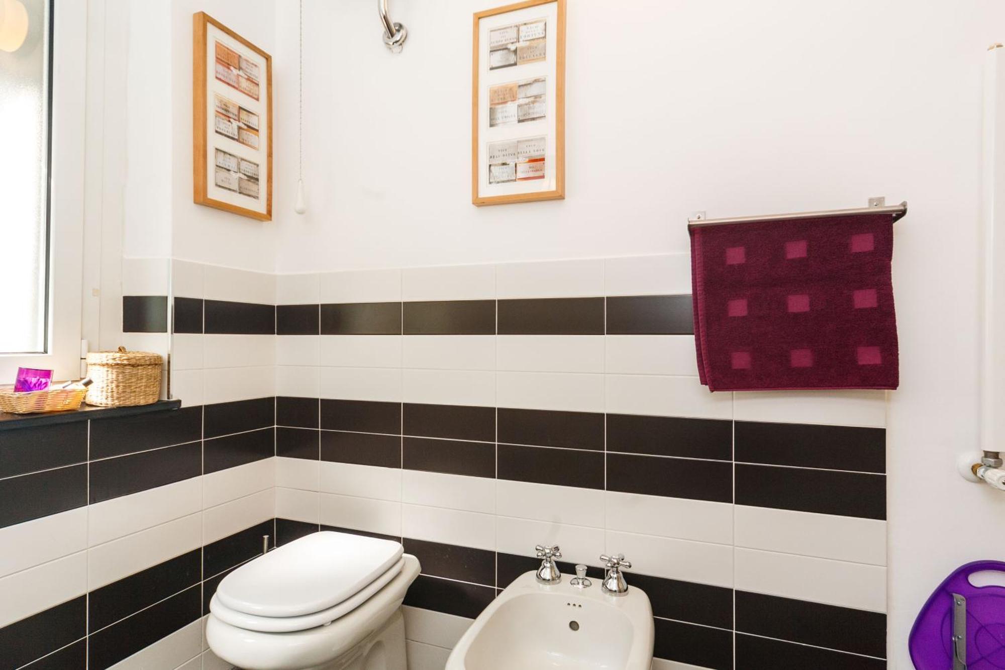 Bed & Breakfast Girovagando Genoa